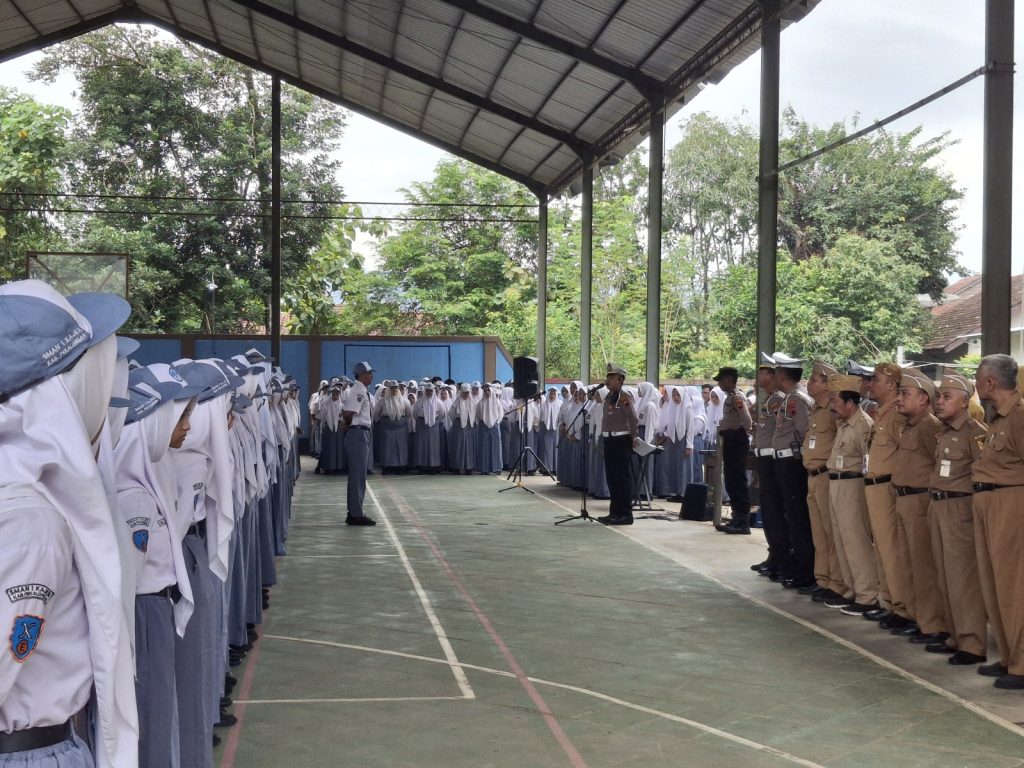 Polres berikan edukasi siswa sma kajen