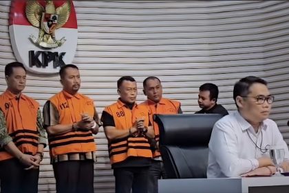 09 Bupati Ponorogo Tersangka