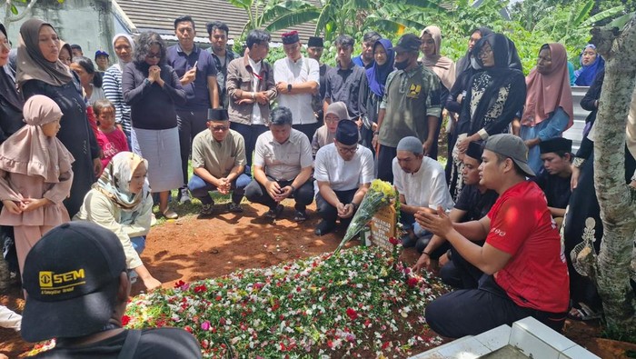 Tragedi bullying smpn 19 tangsel siswa 13 tahun meninggal usai koma keluarga tuntut keadilan 17112025